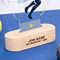 Trofeo de metacrilato copa personalizado con base madera