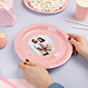 Pratos de cartão personalizados para aniversários