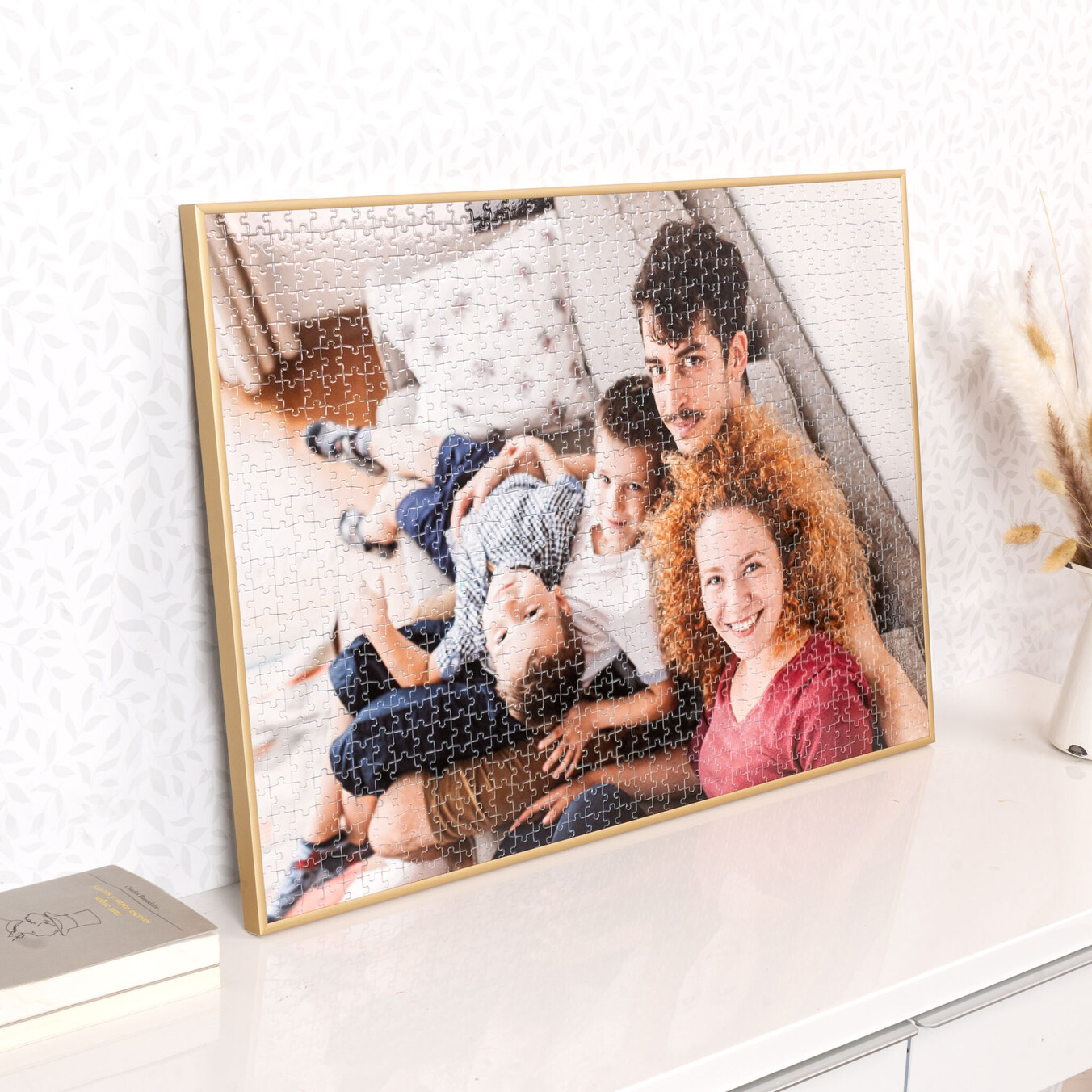 Personalised framed puzzles