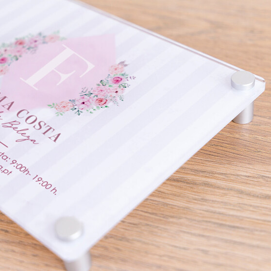 Placas de metacrilato personalizadas para puertas