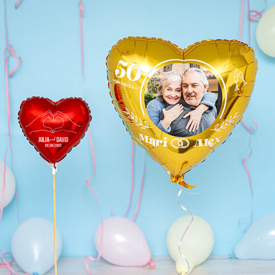 Personalised foil balloons