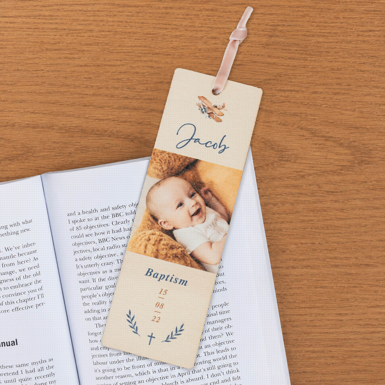 Marcapáginas de madera personalizado
