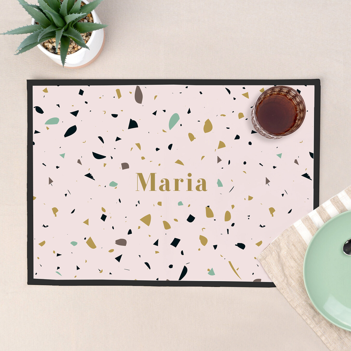 Personalised placemats made of fabric and oilcloth