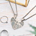 Gegraveerde hanger hartvormig in twee delen met foto