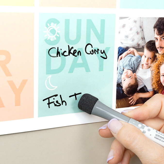 Personalised magnetic fridge calendar