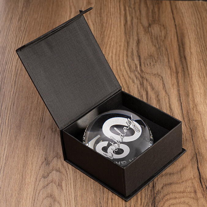 Personalisierte Briefbeschwerer-Lupe aus Glas