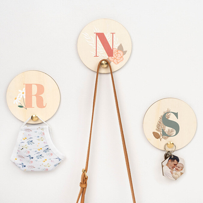 Colgador de madera personalizado