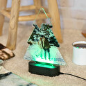 Gepersonaliseerde 3D lamp met houten voet in de vorm van een kerstboom