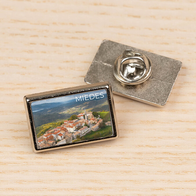 Pin metallo rettangolare personalizzato