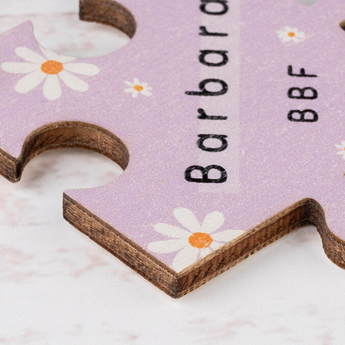 Portachiavi in legno personalizzato a forma di puzzle