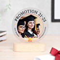 Trofeo de metacrilato redondo personalizado con base madera
