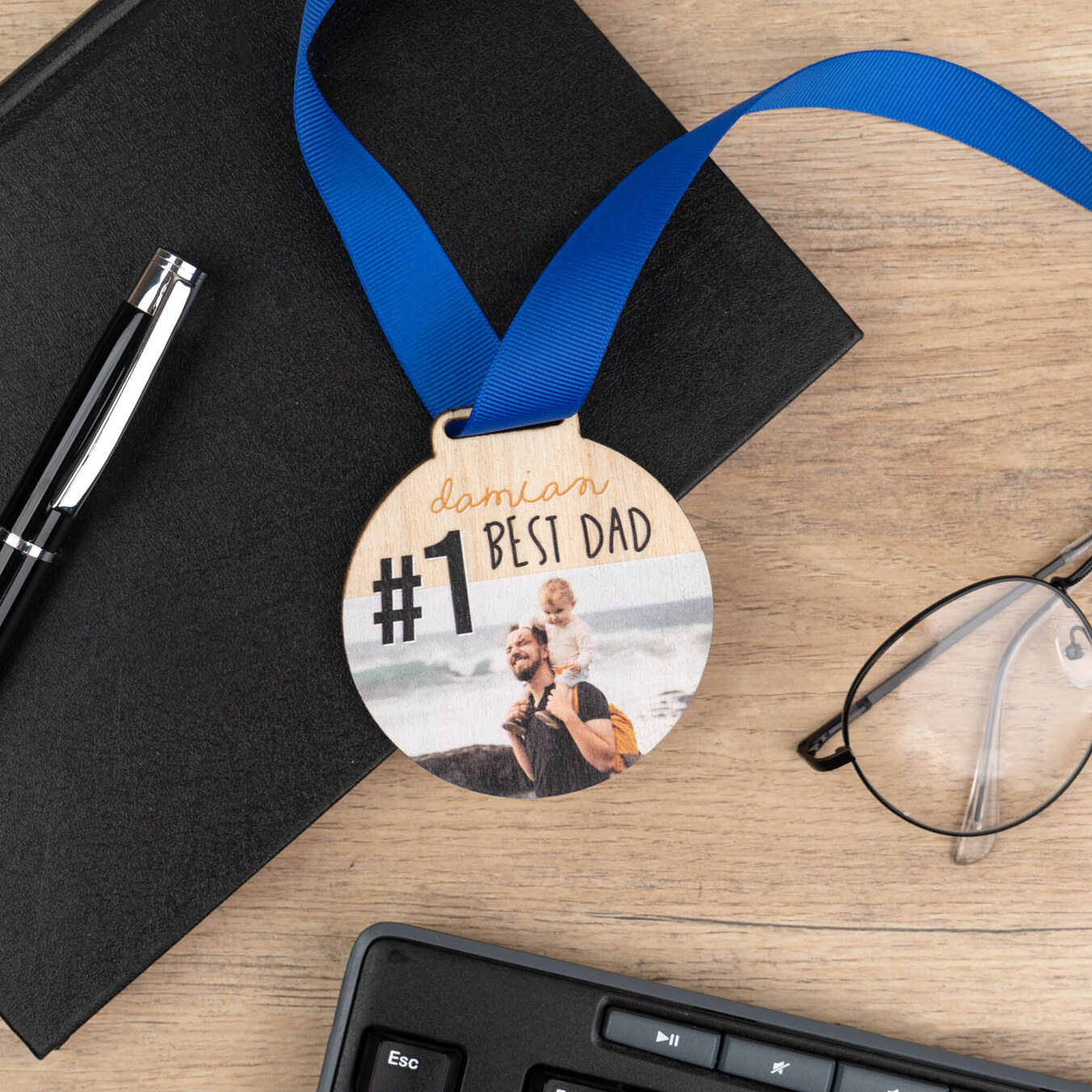 Medaille bedrucken aus Holz