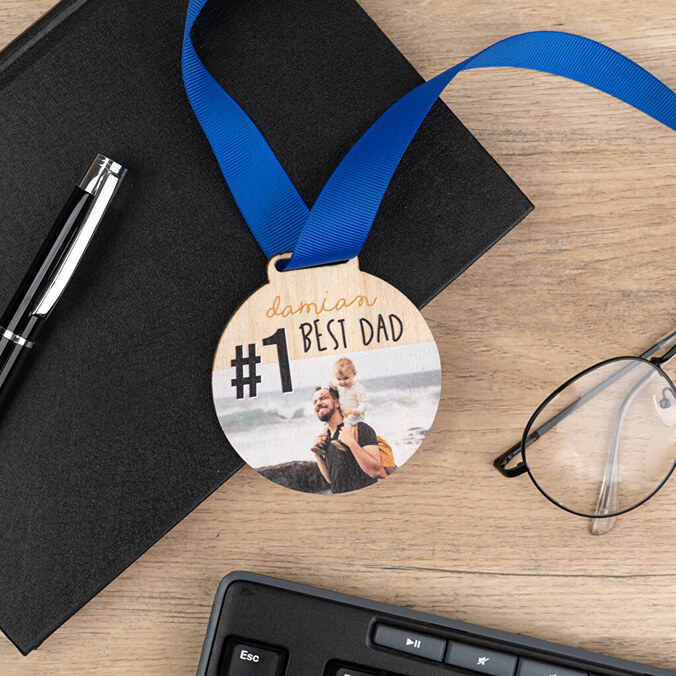 Medaille bedrucken aus Holz