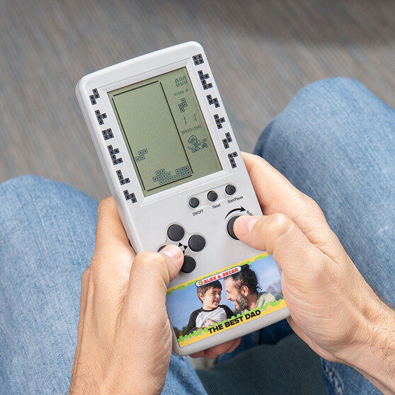 Personalisierte tragbare Retro-Konsole mit 26 klassischen Spielen Personalisierte tragbare Retro-Konsole mit 26 klassischen Spielen
