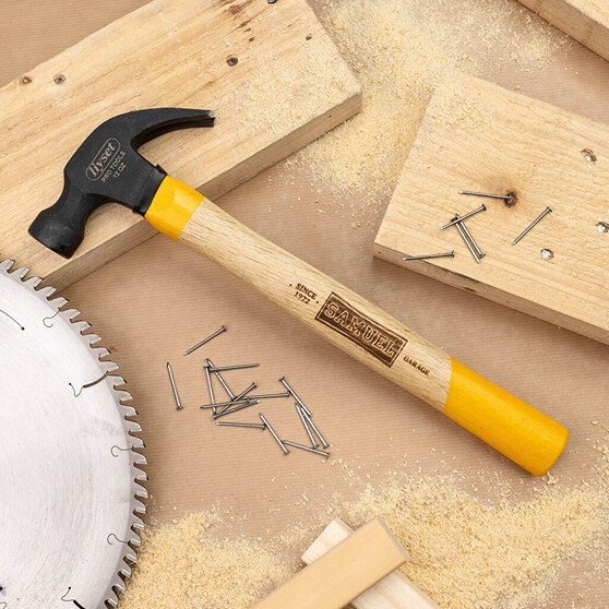 Personlige graveret hammer til en handyman