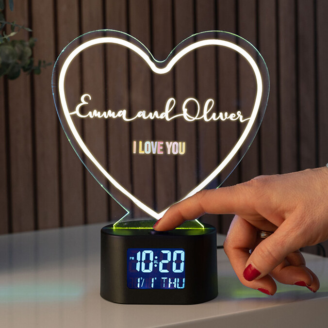 Orologio sveglia luminoso personalizzato a forma di cuore