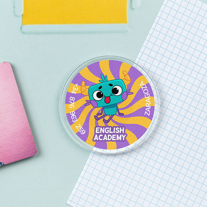 Round acrylic magnet