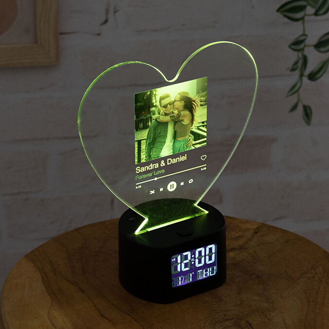 Reloj despertador luminoso personalizado corazón