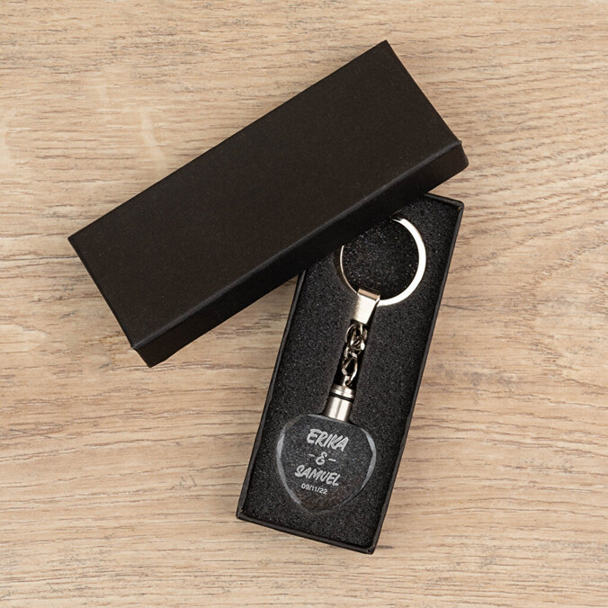 3D engraved crystal heart keyring with light