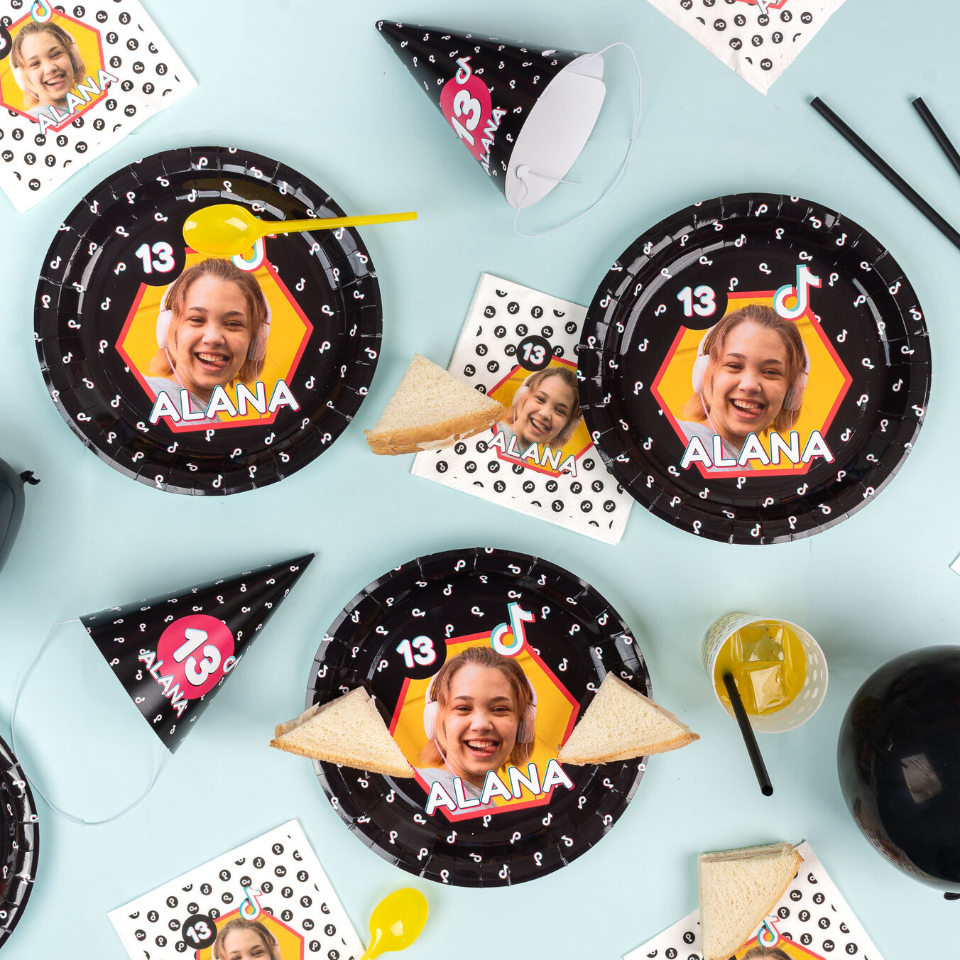 Platos de cartón personalizados para cumpleaños
