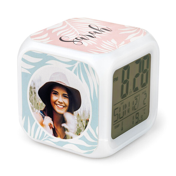 Relógio despertador digital cubo personalizado