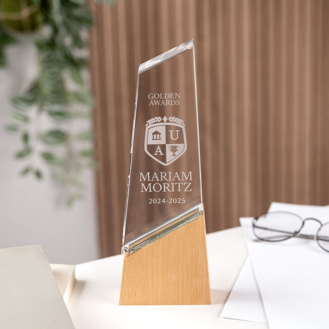 Premium gravierter Langglas-Trophäe Premium gravierter Langglas-Trophäe