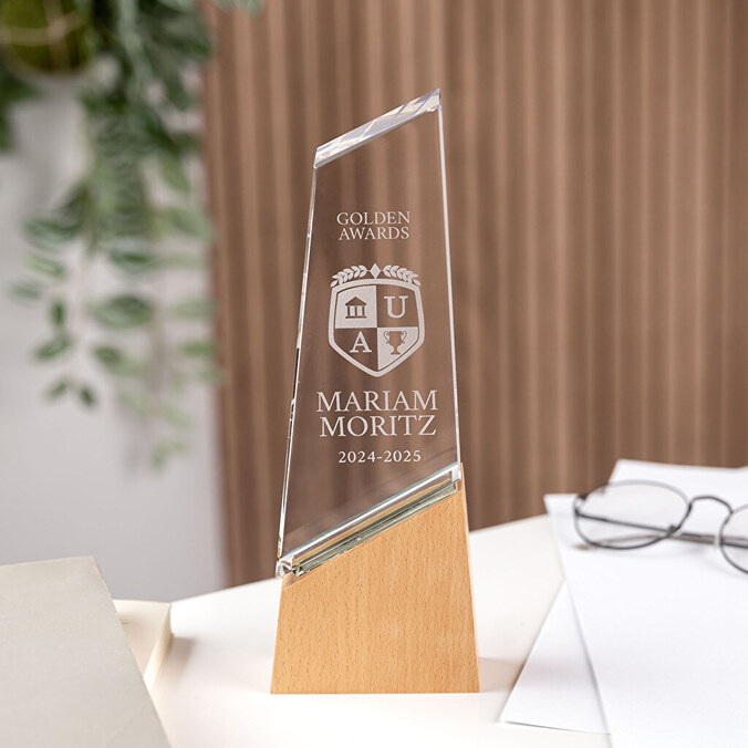 Trofeo vetro allungato incisione Premium