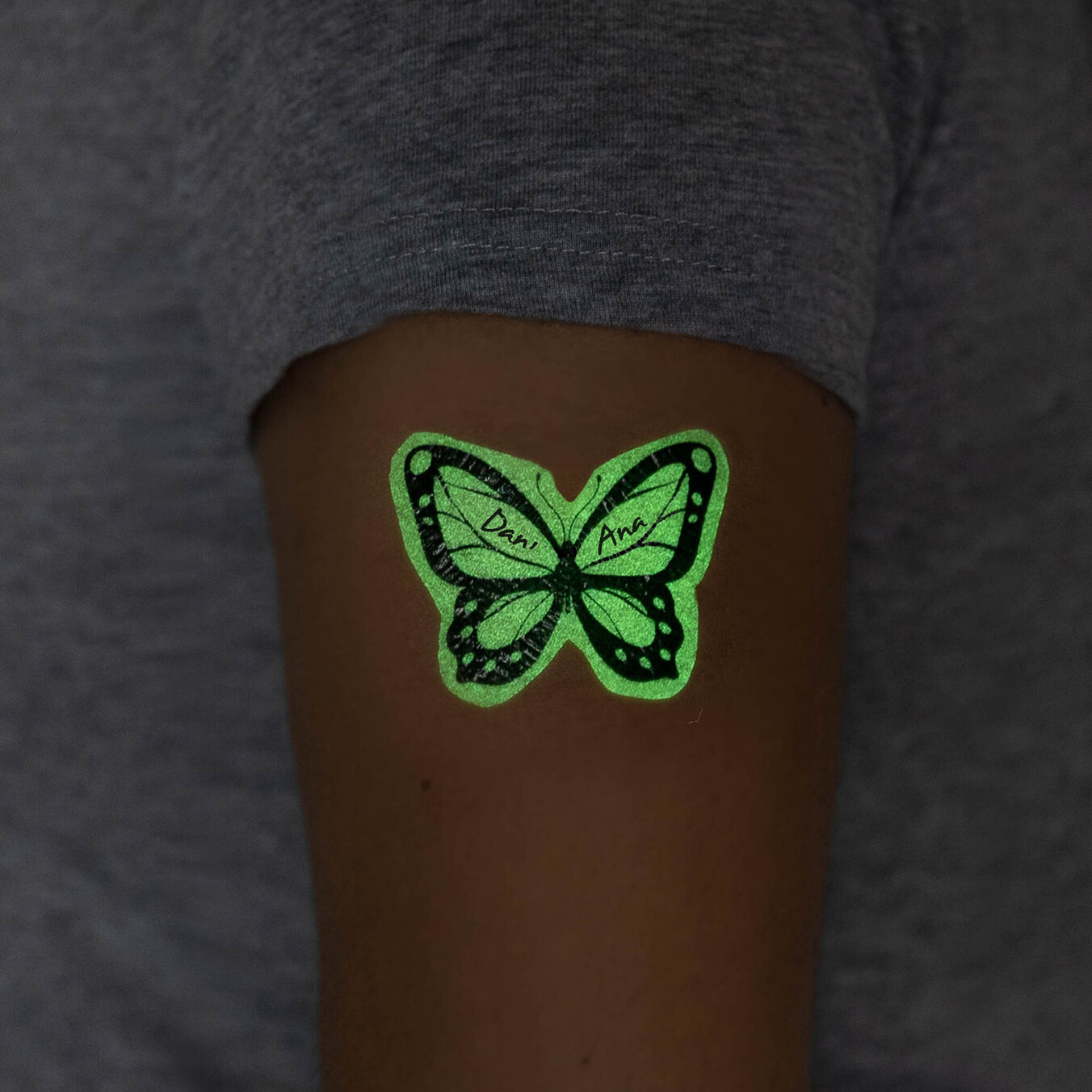Fosforescerende vierkante nep tattoo 2,5x2,5 cm. maken