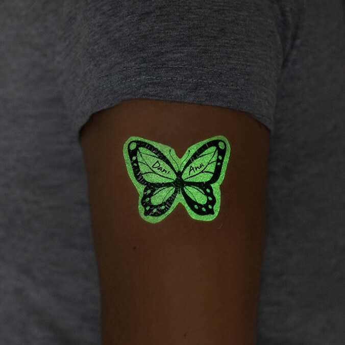 Fosforescerende vierkante nep tattoo 2,5x2,5 cm. maken