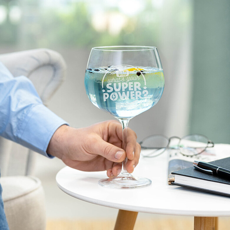 Data e Caratteri Diversi Calice da Cocktail Inciso MASTERLASER3.0 Bicchiere da Gin Tonic Personalizzato Idea Regalo Personalizzabile con Nome Iniziali 2, Stessa Grafica Nomi Diversi 