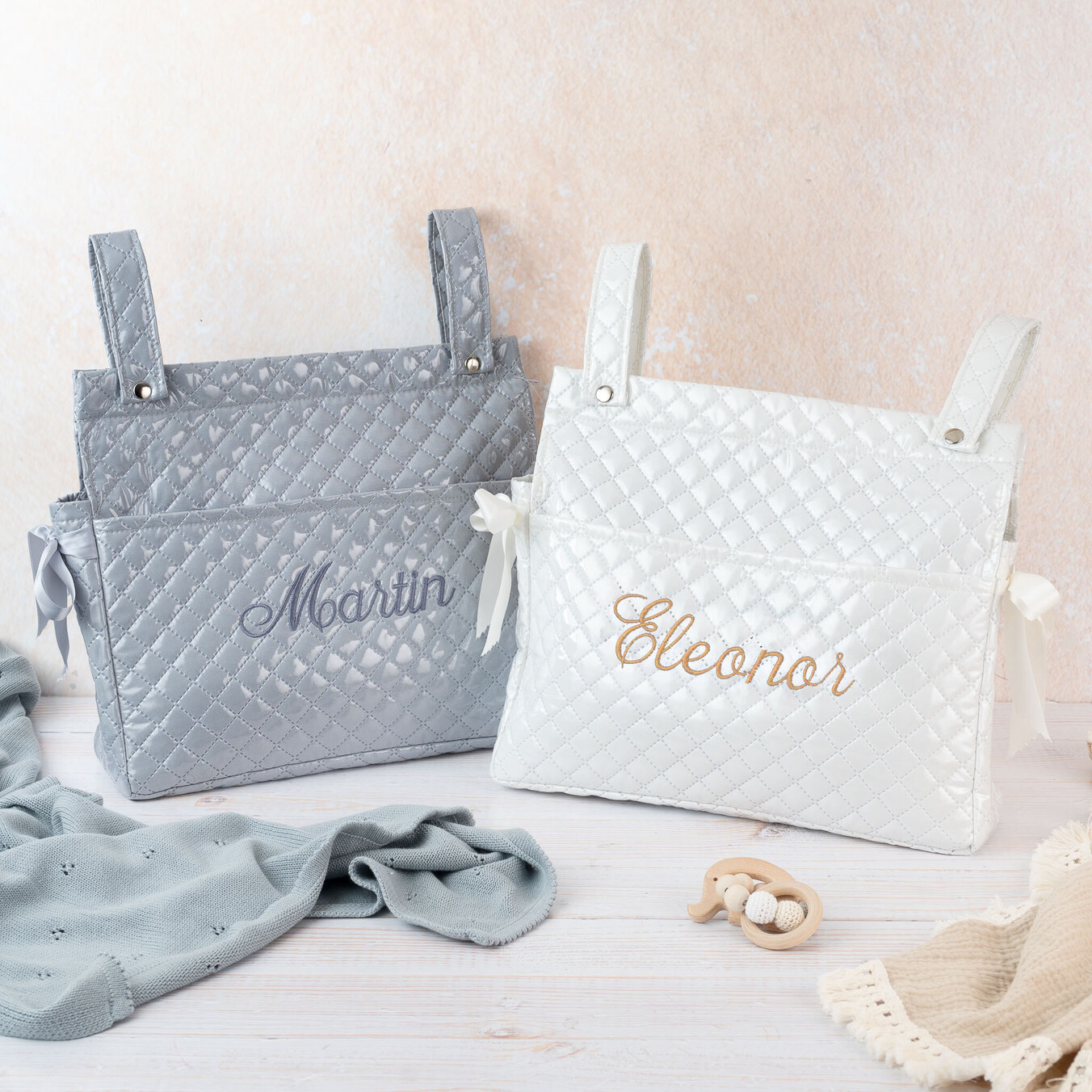 Personalisierte Kinderwagen-Tasche mit gesticktem Namen