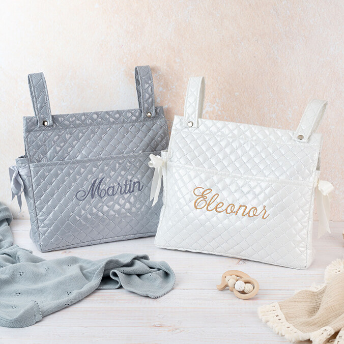 Personalisierte Kinderwagen-Tasche mit gesticktem Namen
