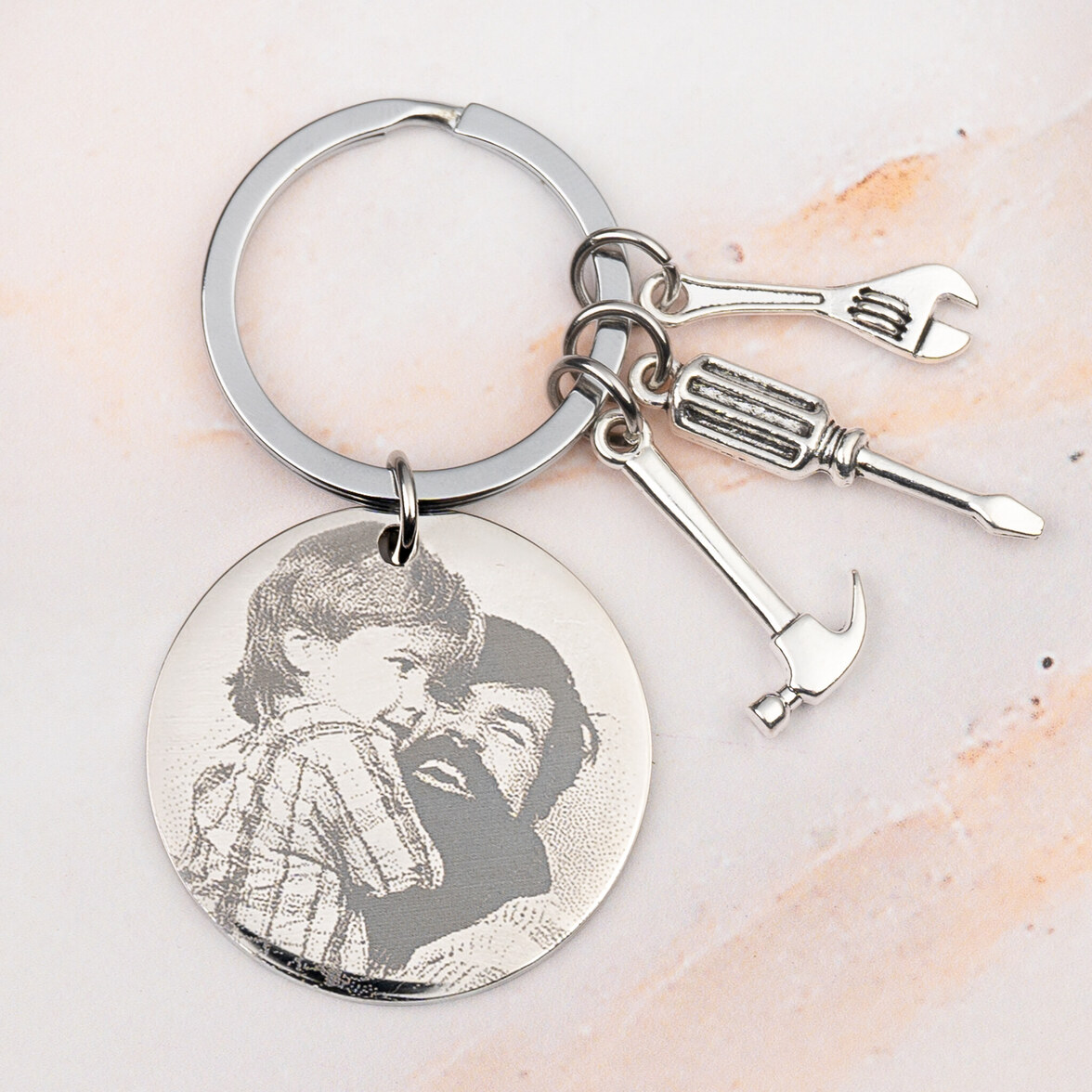 Engraved keyring with tools Wanapix