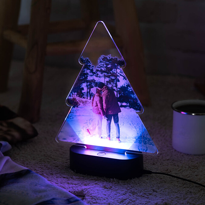 Personlig juletræsformet 3D lampe med træfod