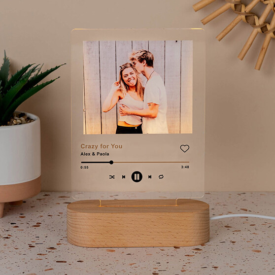 Lámpara 3D rectangular con base de madera y personalizada con foto Lámpara 3D rectangular con base de madera y personalizada con foto