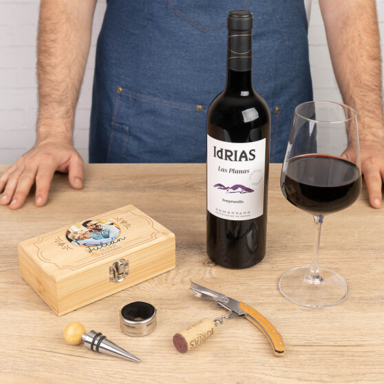 Coffret d'accessoires pour le vin avec étui personnalisé Coffret d'accessoires pour le vin avec étui personnalisé