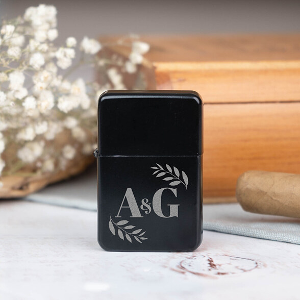 Personalised engraved lighter