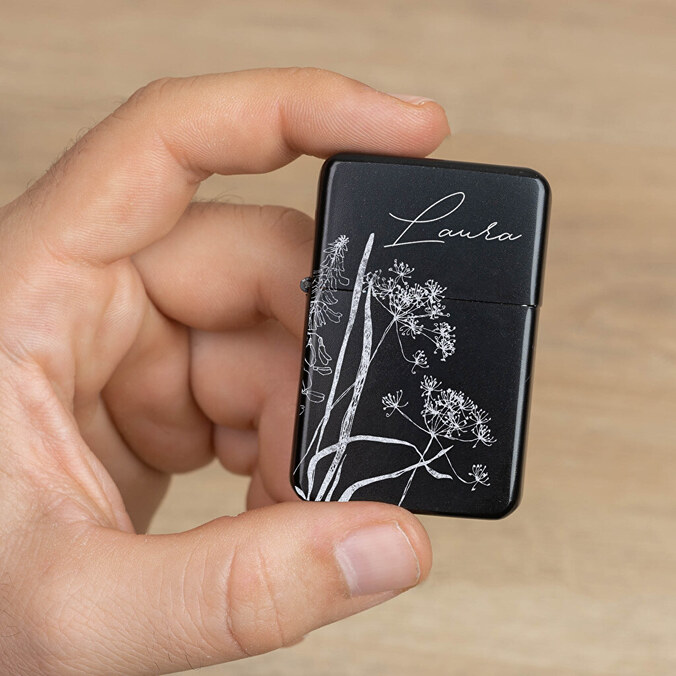 Personalised engraved lighter