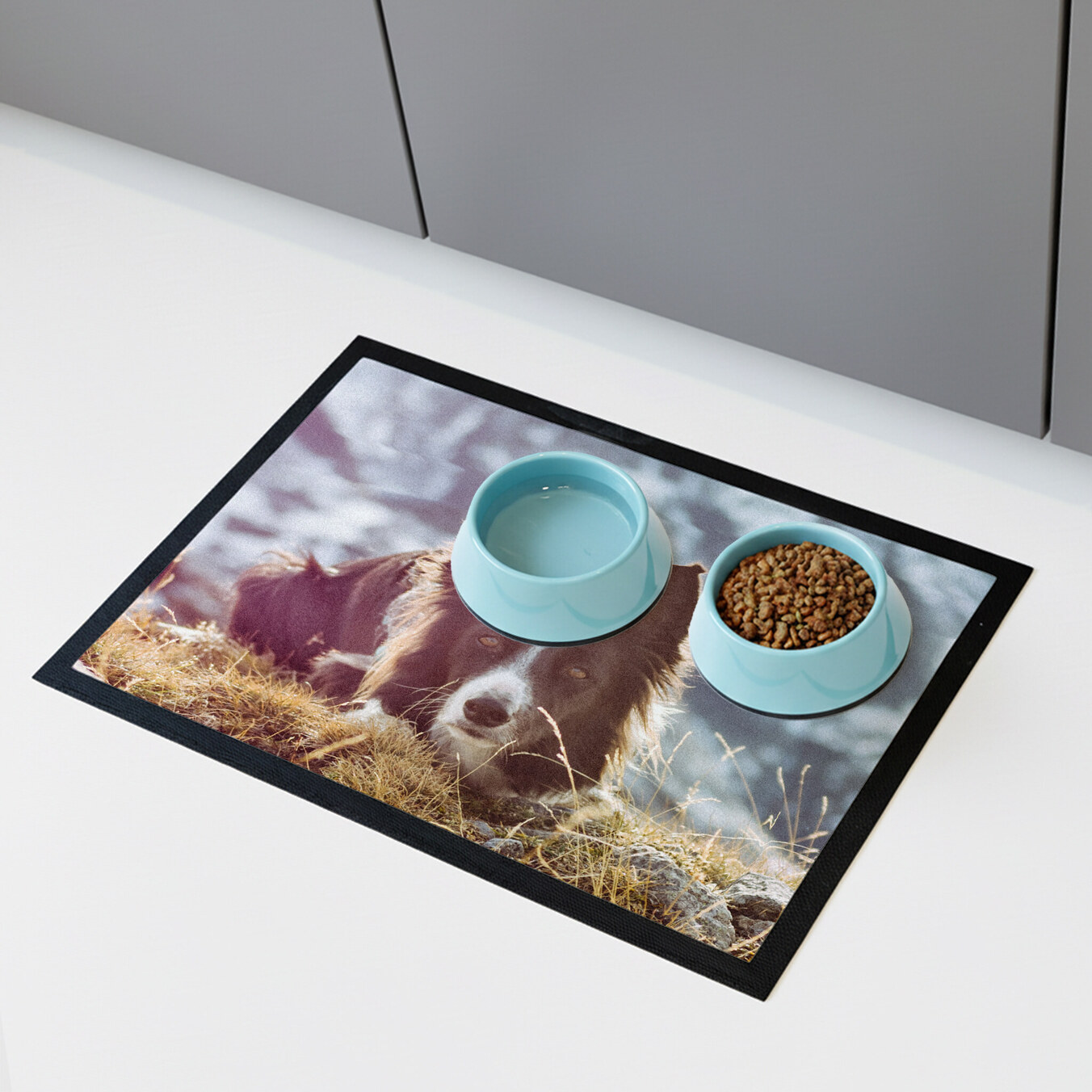 Personalisierte Napfunterlage für Hund und Katze