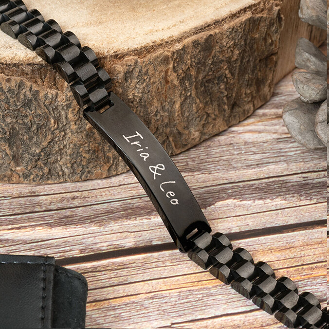 Man's cuff bracelet with engraving