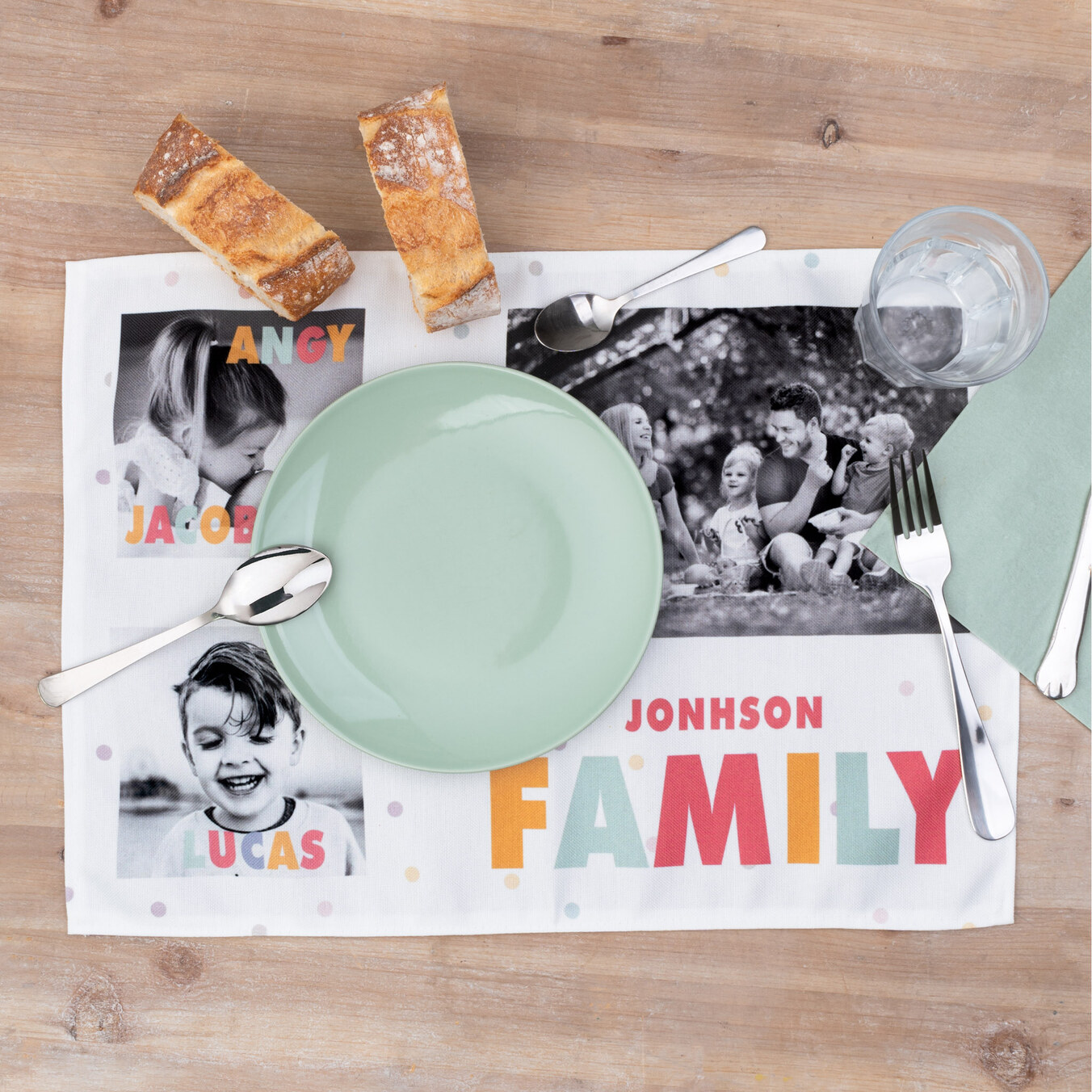 Personalised placemats made of fabric and oilcloth