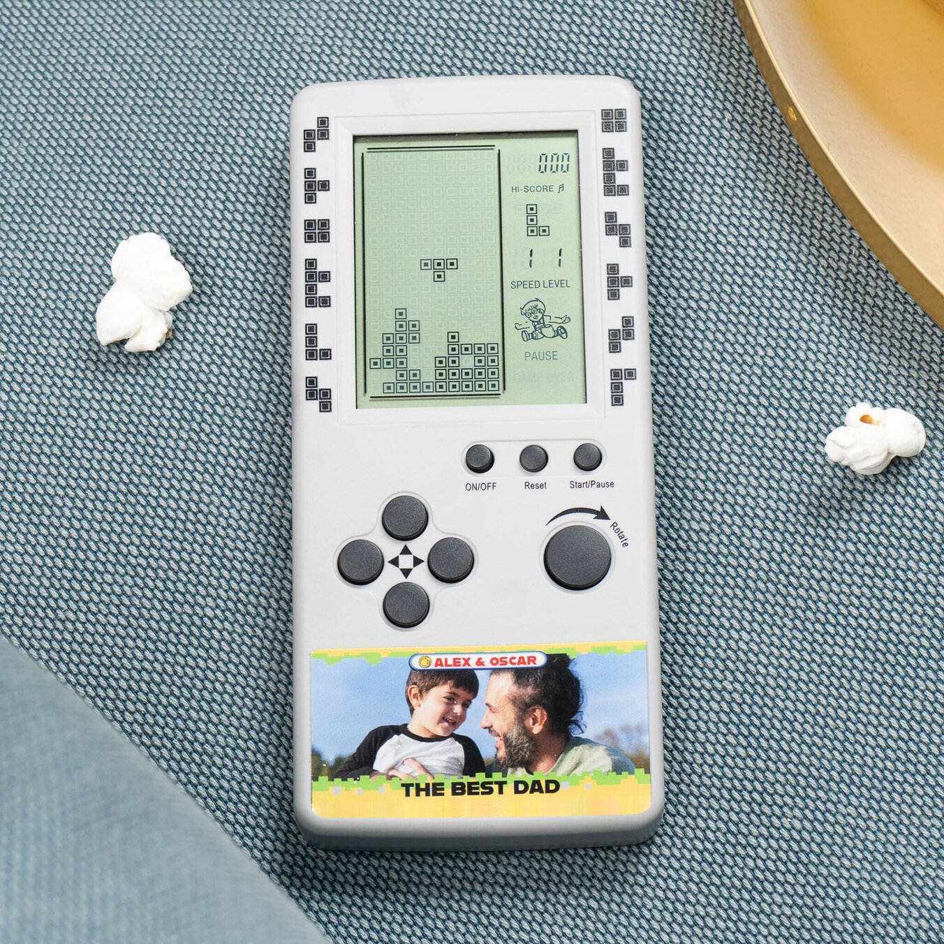 Personalised retro handheld game console