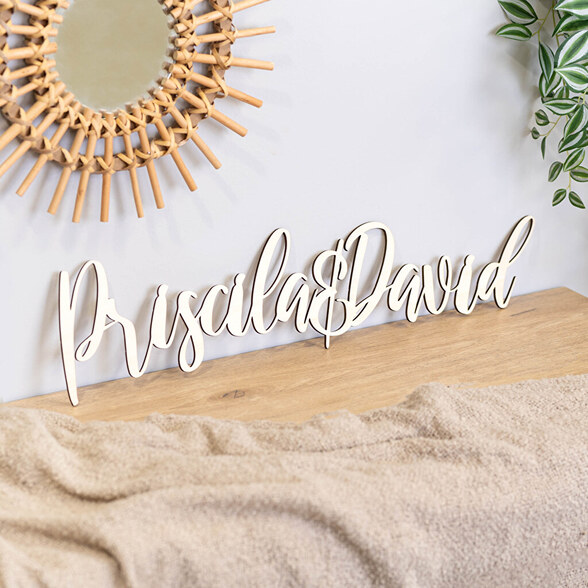 Nombres personalizados en madera