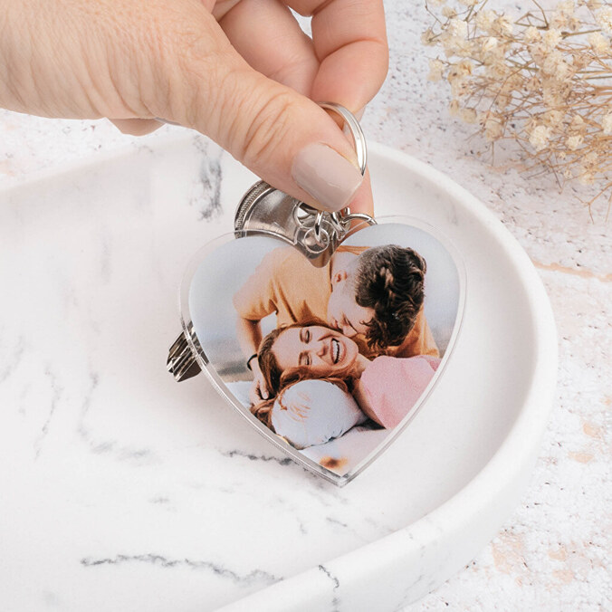 Llavero metacrilato personalizado con forma de corazón