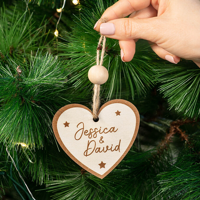 Decorazione natalizia in legno personalizzata a forma di cuore