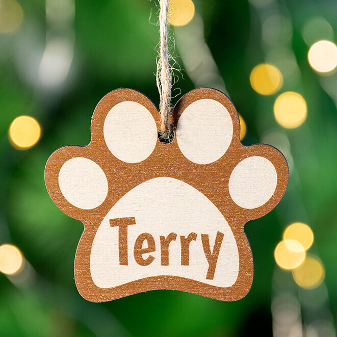 Personalised wooden paw shaped Christmas ornament Personalised wooden paw shaped Christmas ornament