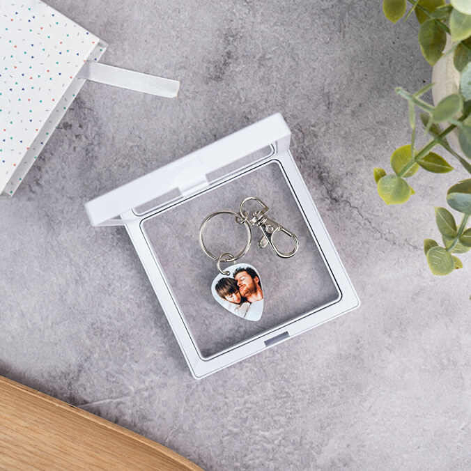 Keyring with personalised guitar pick