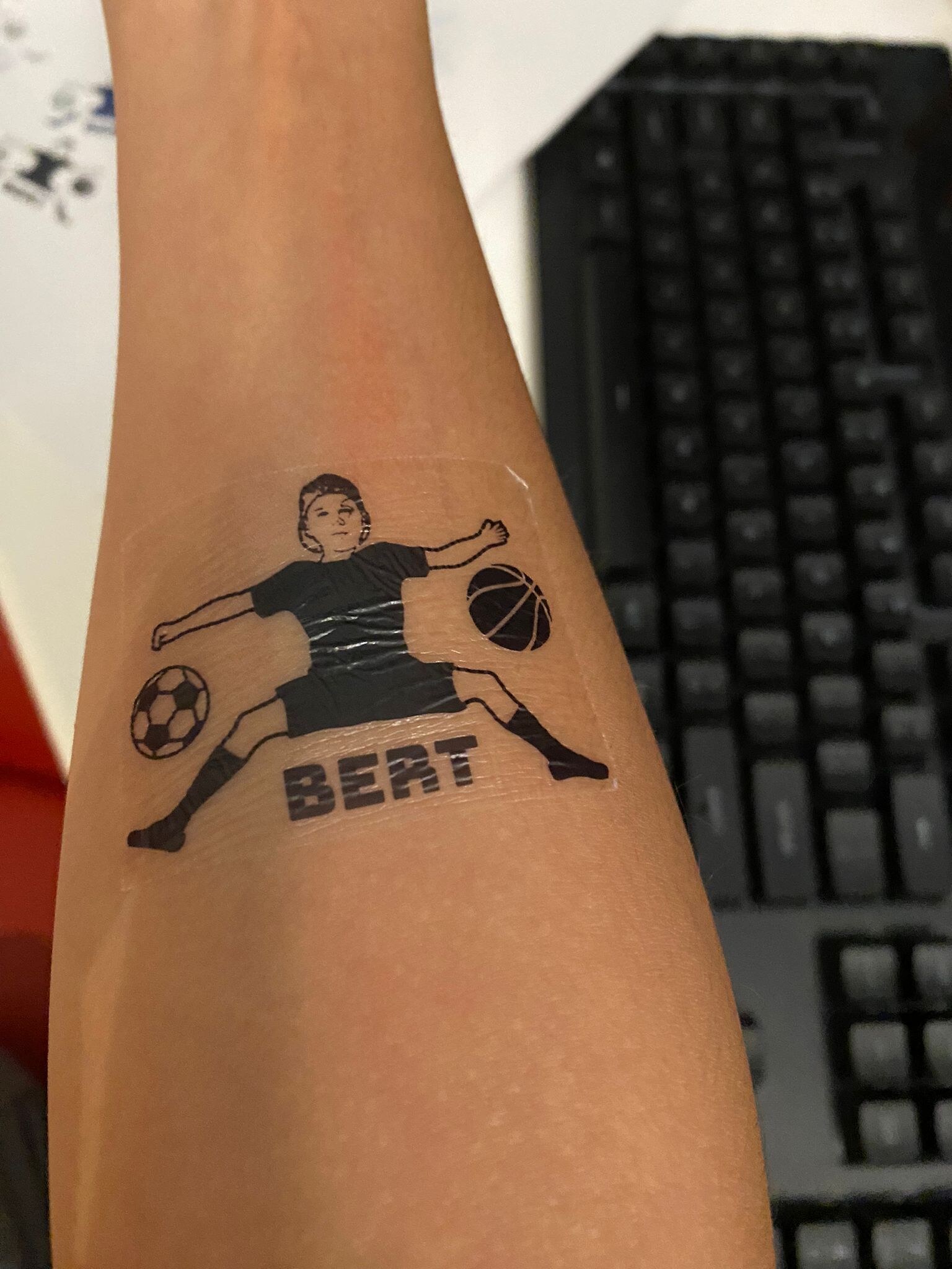 Custom temporary tattoos | Personalised fake tattoos | Wanapix Custom temporary tattoos | Personalised fake tattoos | Wanapix